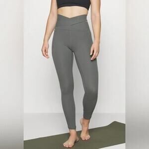 Athleta Salutation Stash Wrap Tight Leggings Hematite Gray XS